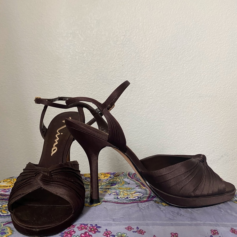 Brown Nina Heels!